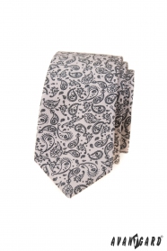 Krémes nyakkendő paisley motívummal
