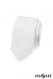 Fehér vékony nyakkendő, fényes csíkokkal