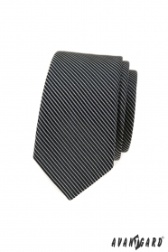 Keskeny nyakkendő fekete csíkokkal