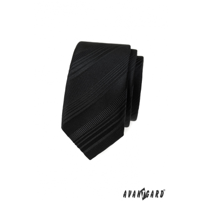Fekete keskeny nyakkendő, különböző csíkokkal