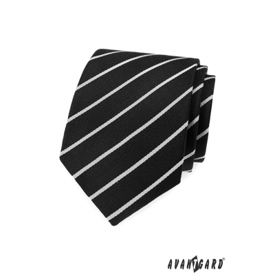 Fekete nyakkendő fehér csíkkal