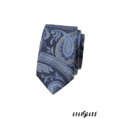 Kék keskeny nyakkendő modern mintával