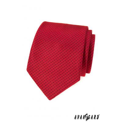 Piros nyakkendő finom vonalakkal