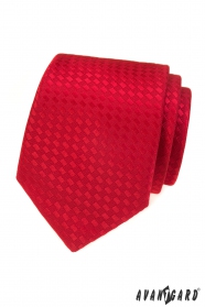Piros nyakkendő téglalap alakú mintával