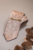 Bézs nyakkendő paisley motívummal - szélesség 7 cm