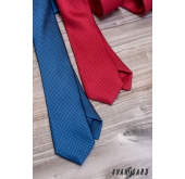 Piros keskeny nyakkendő felszíni textúrával