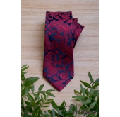Sötétkék nyakkendő piros paisley mintával